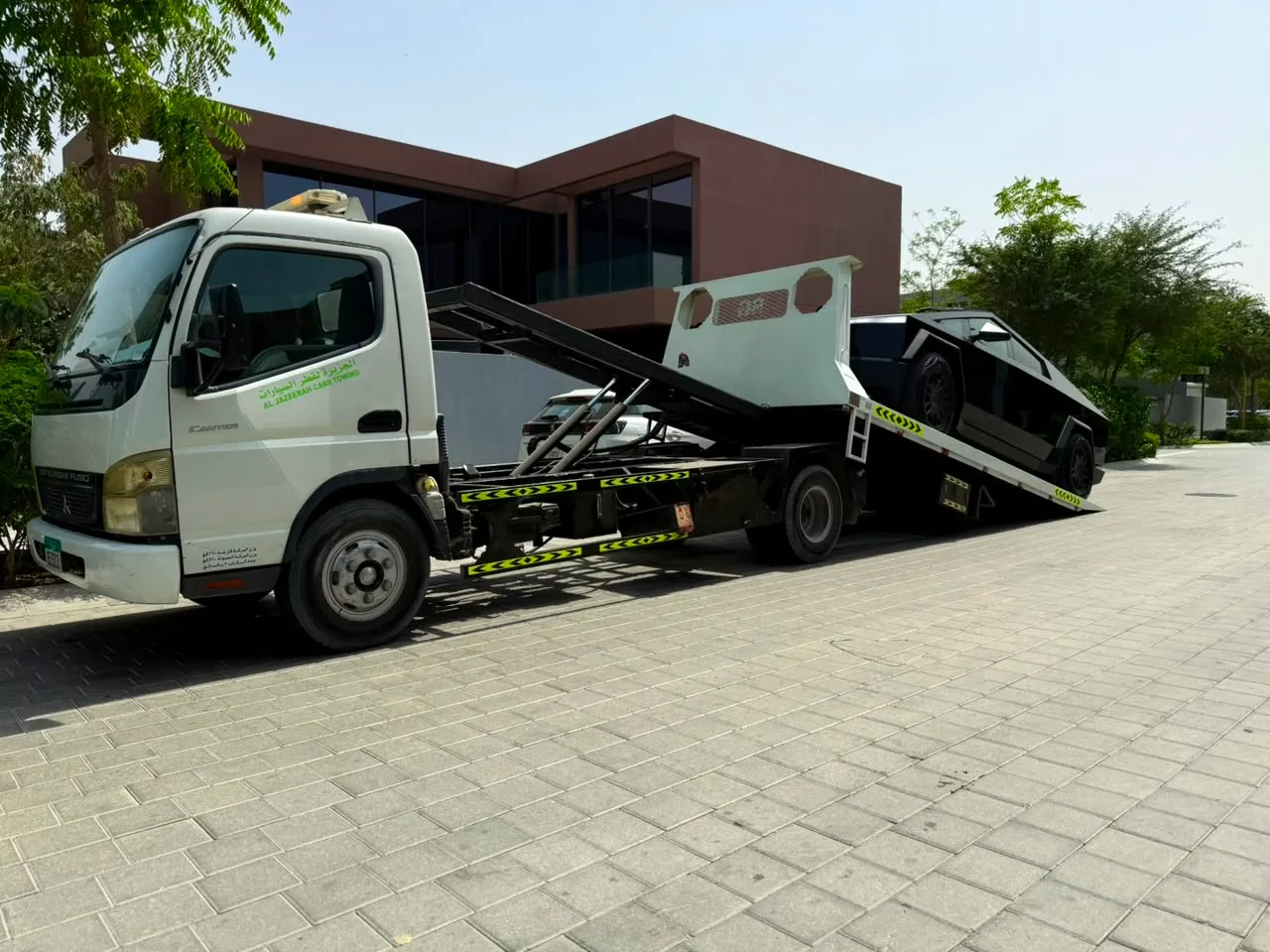 Gallery Image | 24 hour towing service Sharjah